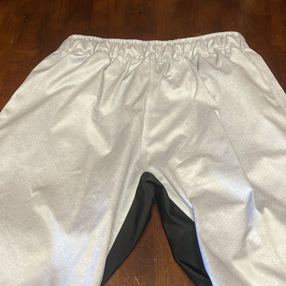 Hayabusa MMA shorts. Size M - Picture 2 of 3